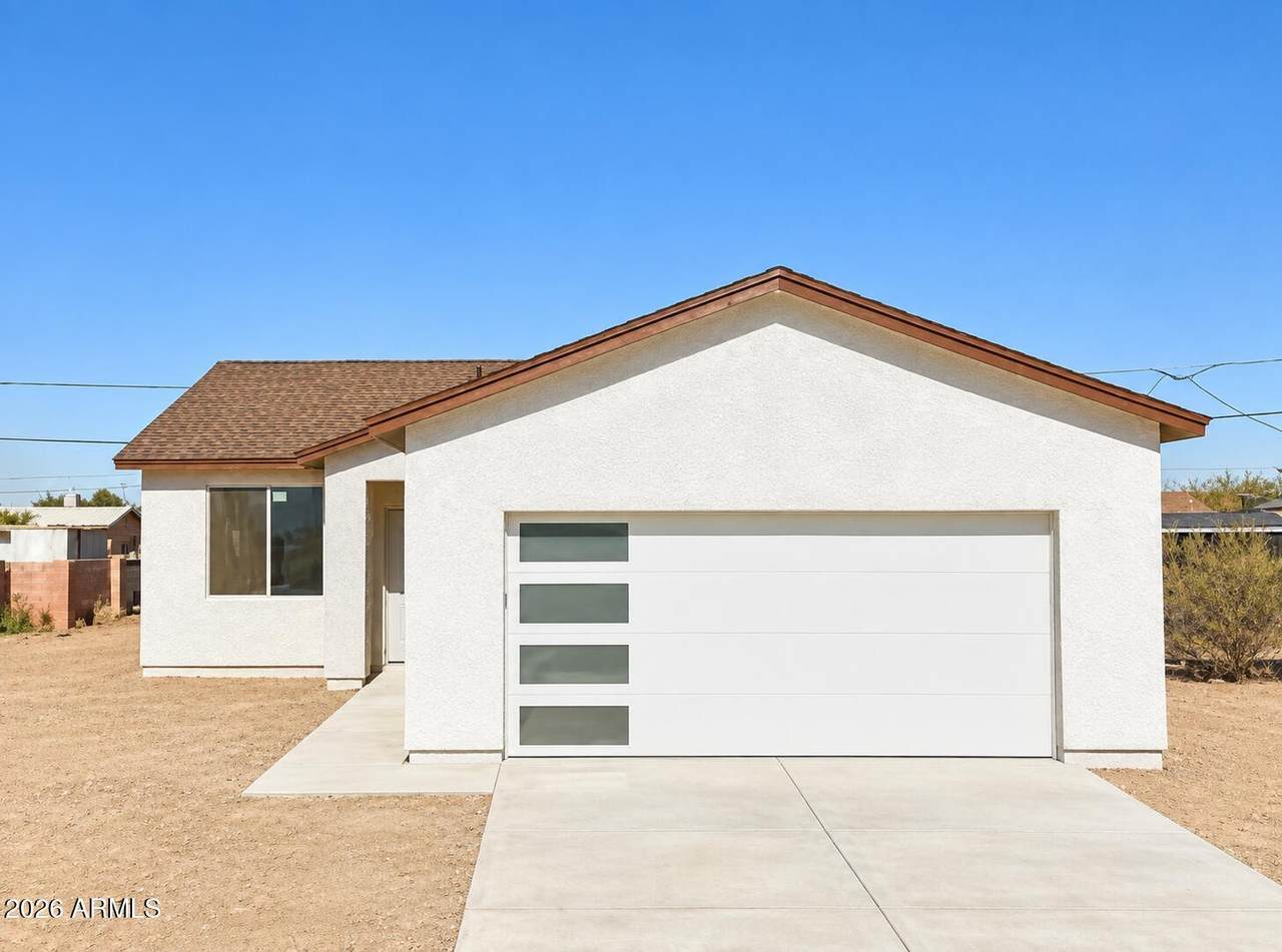 9402 Santa Cruz Boulevard - Photo 1