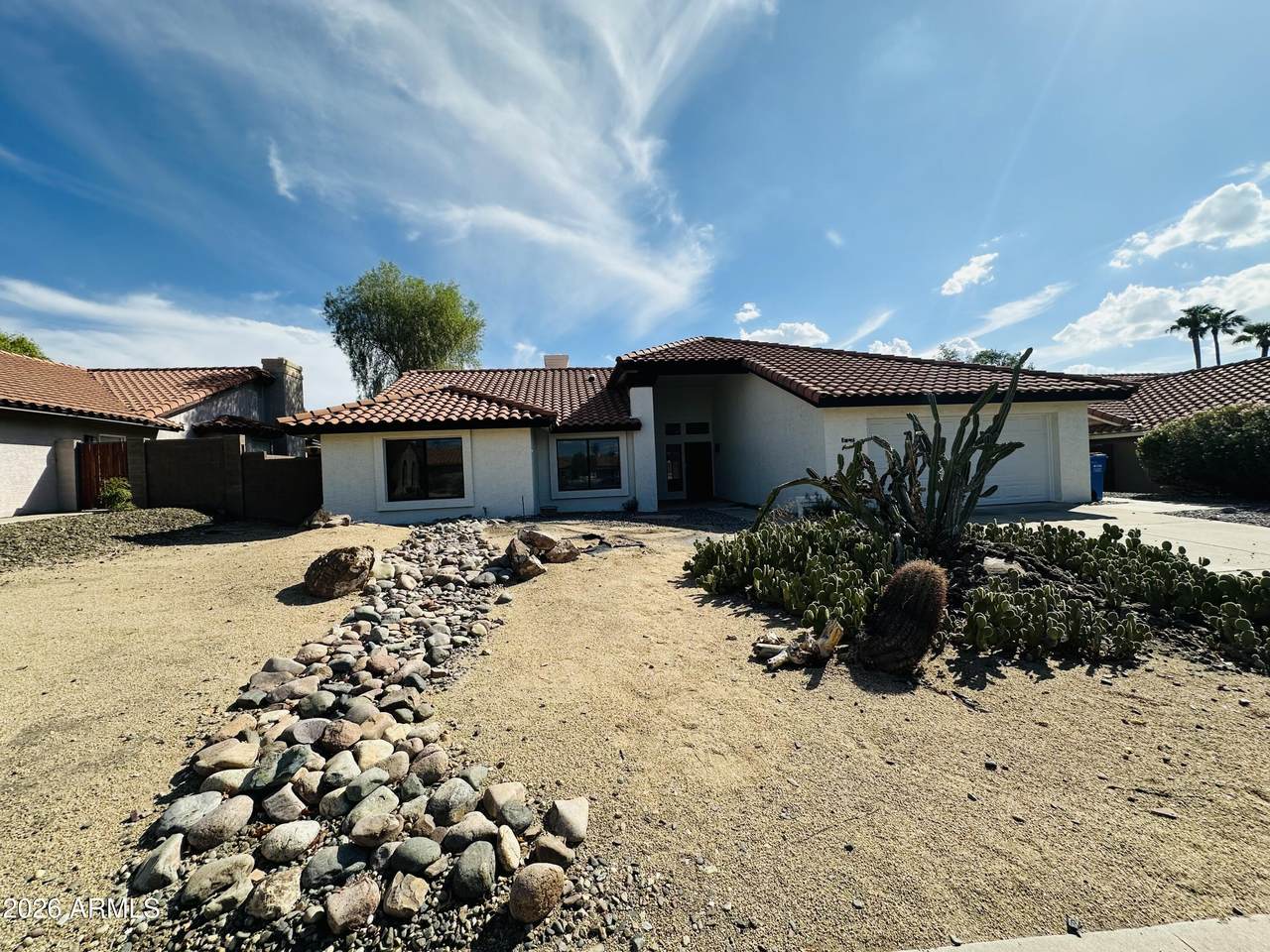 817 Acoma Drive - Photo 1