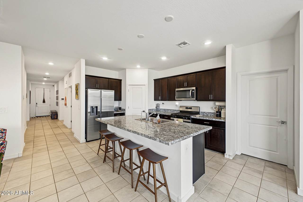 21085 Roadrunner Lane - Photo 1