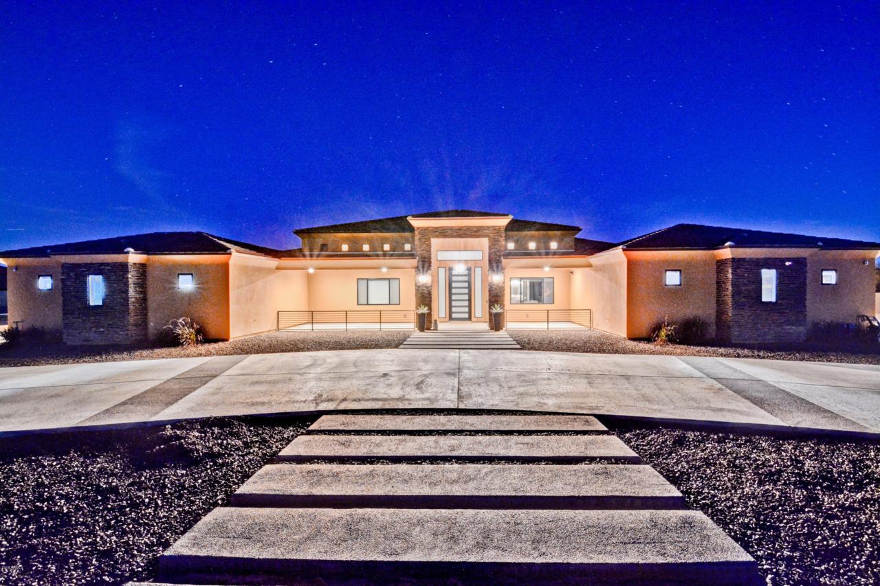 20225 Whitton Avenue - Photo 1