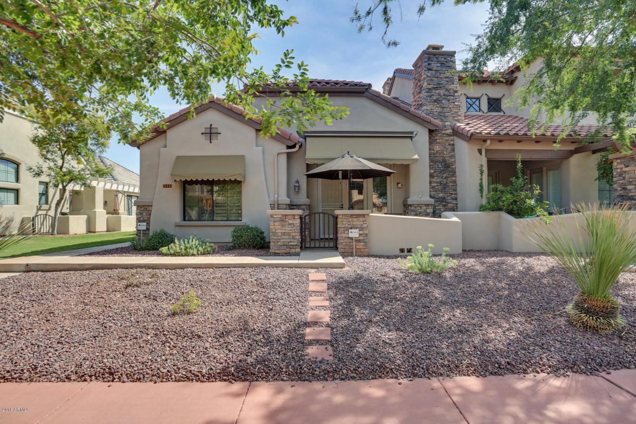 810 Village Parkway - Photo 1