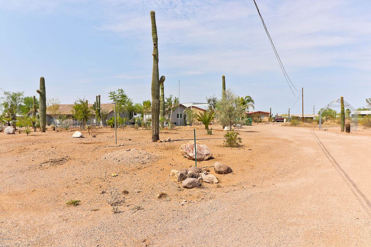 2770 Scenic Street - Photo 1