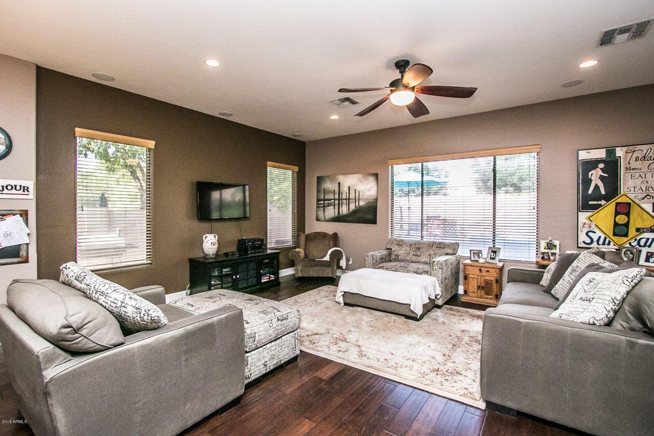 7131 Champagne Way - Photo 1
