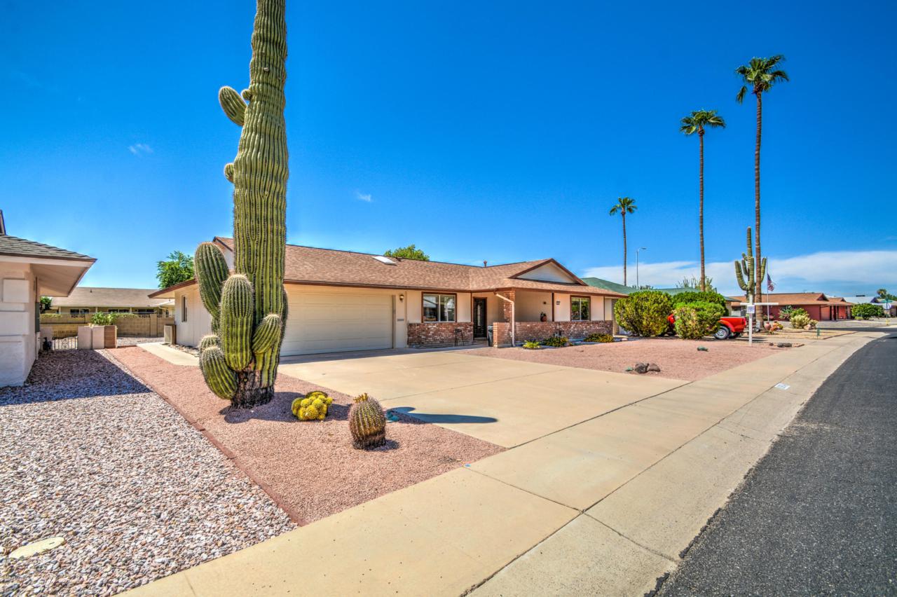 10904 Tropicana Circle - Photo 1