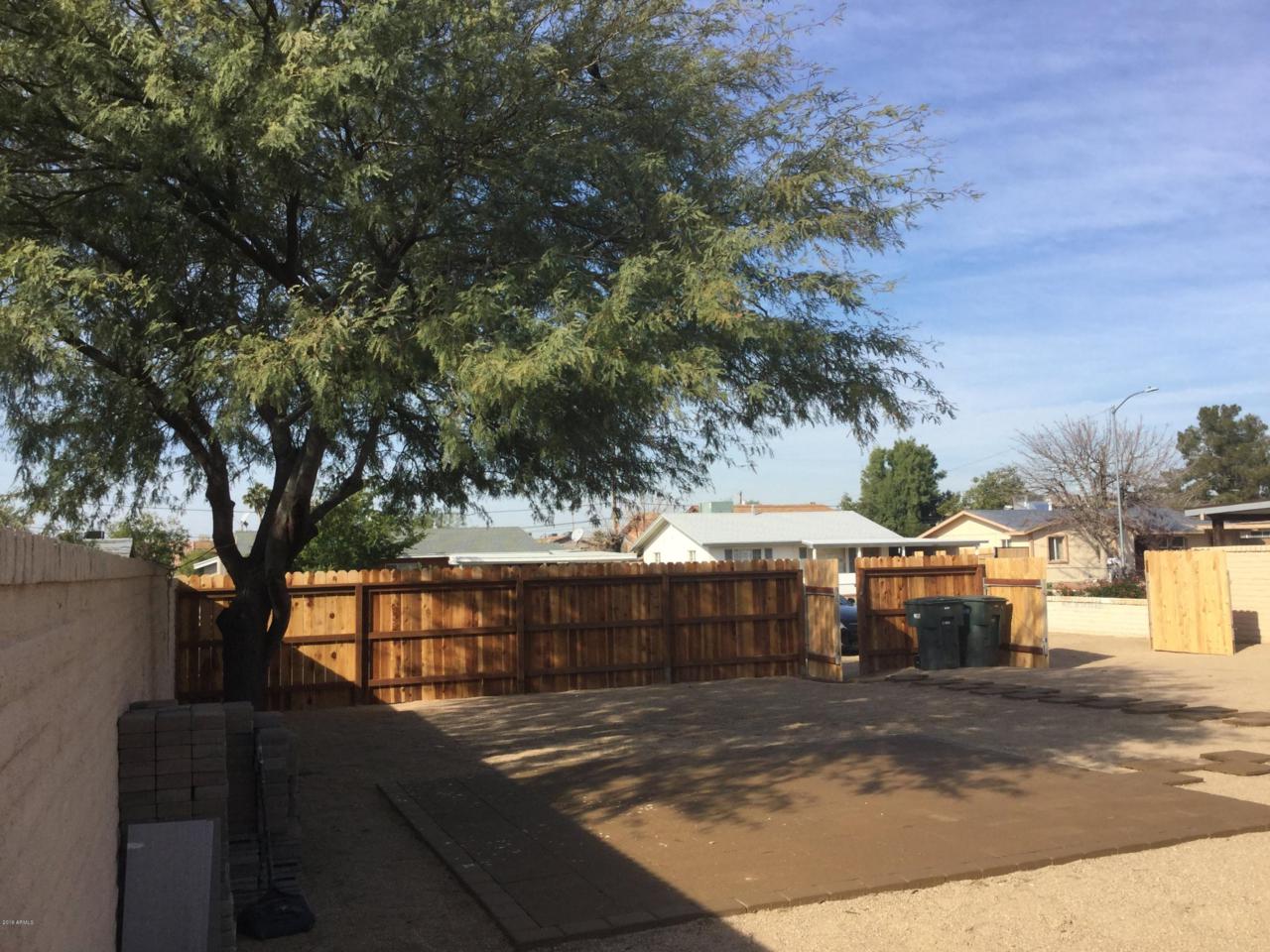 9609 10TH Avenue - Photo 1