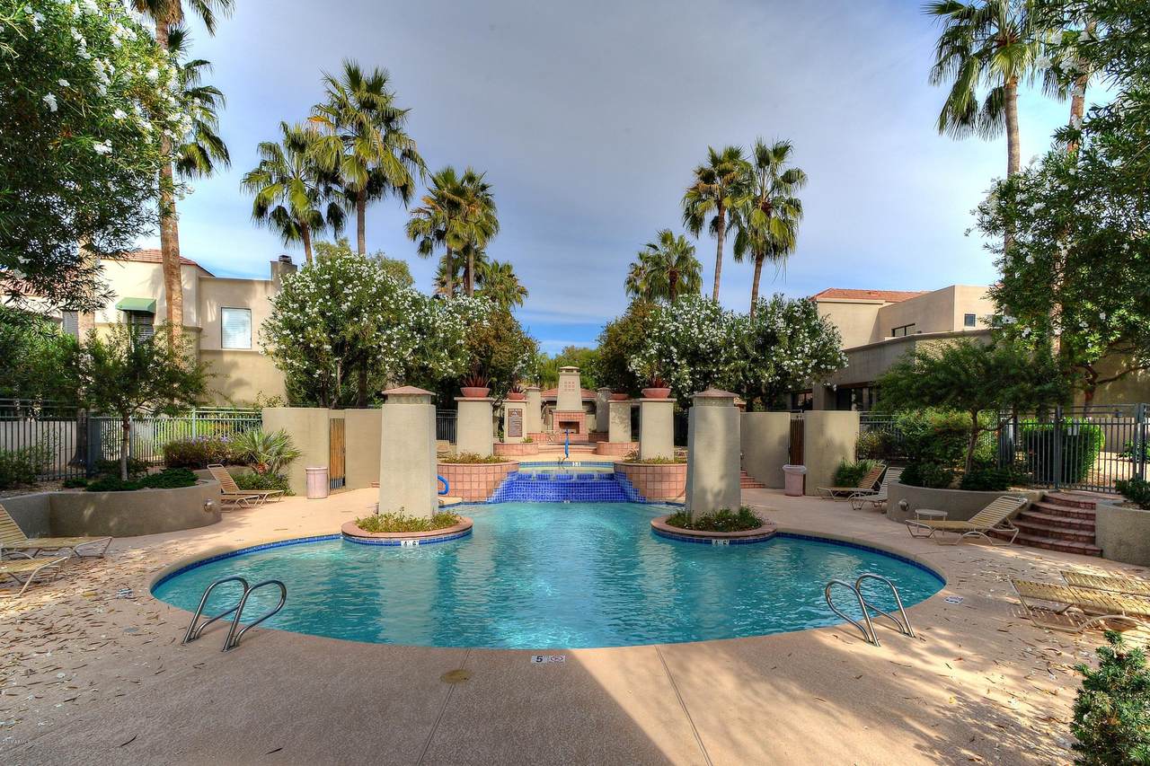 8989 Gainey Center Drive - Photo 1