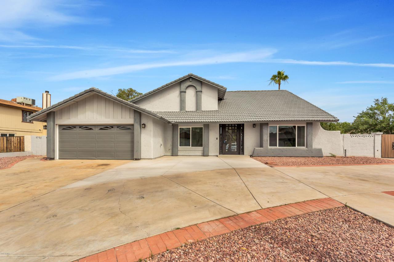 3402 Beverly Lane - Photo 1