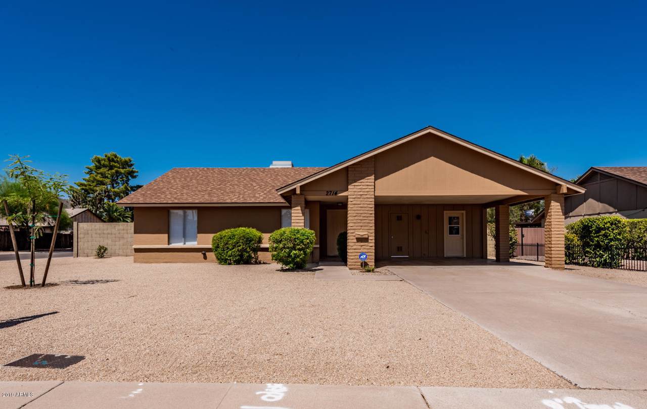2714 Larkspur Drive - Photo 1