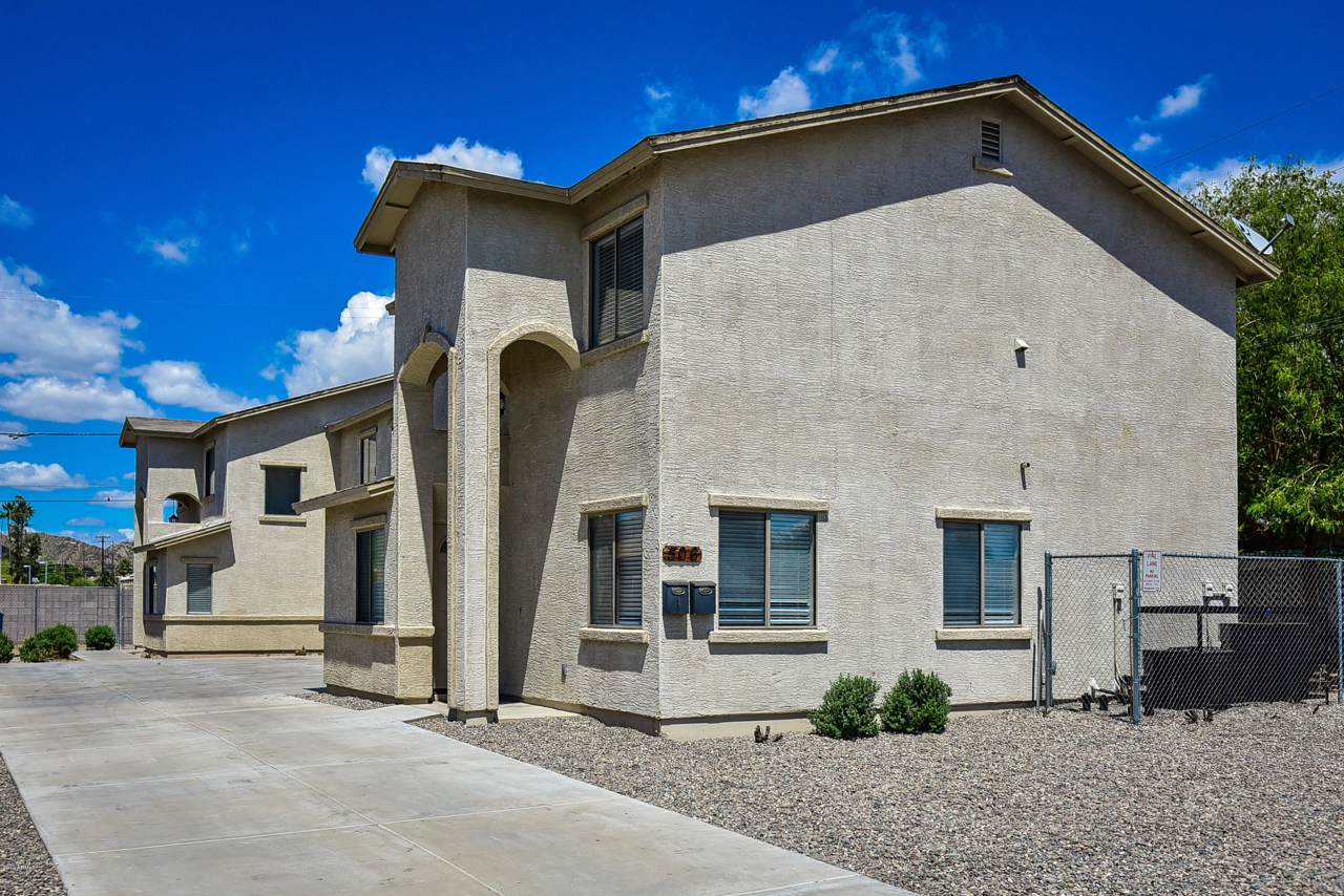 506 Townley Avenue - Photo 1