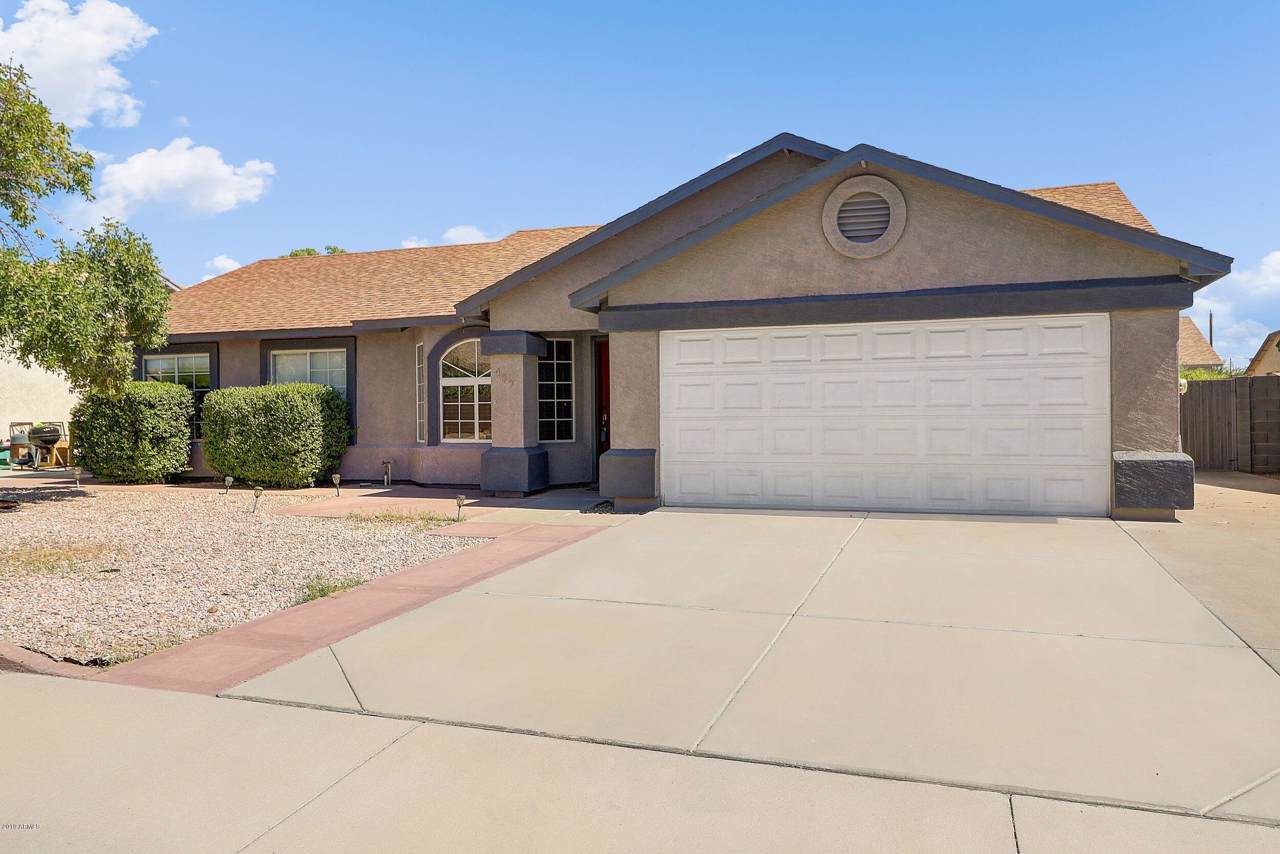 437 St Claire Circle - Photo 1
