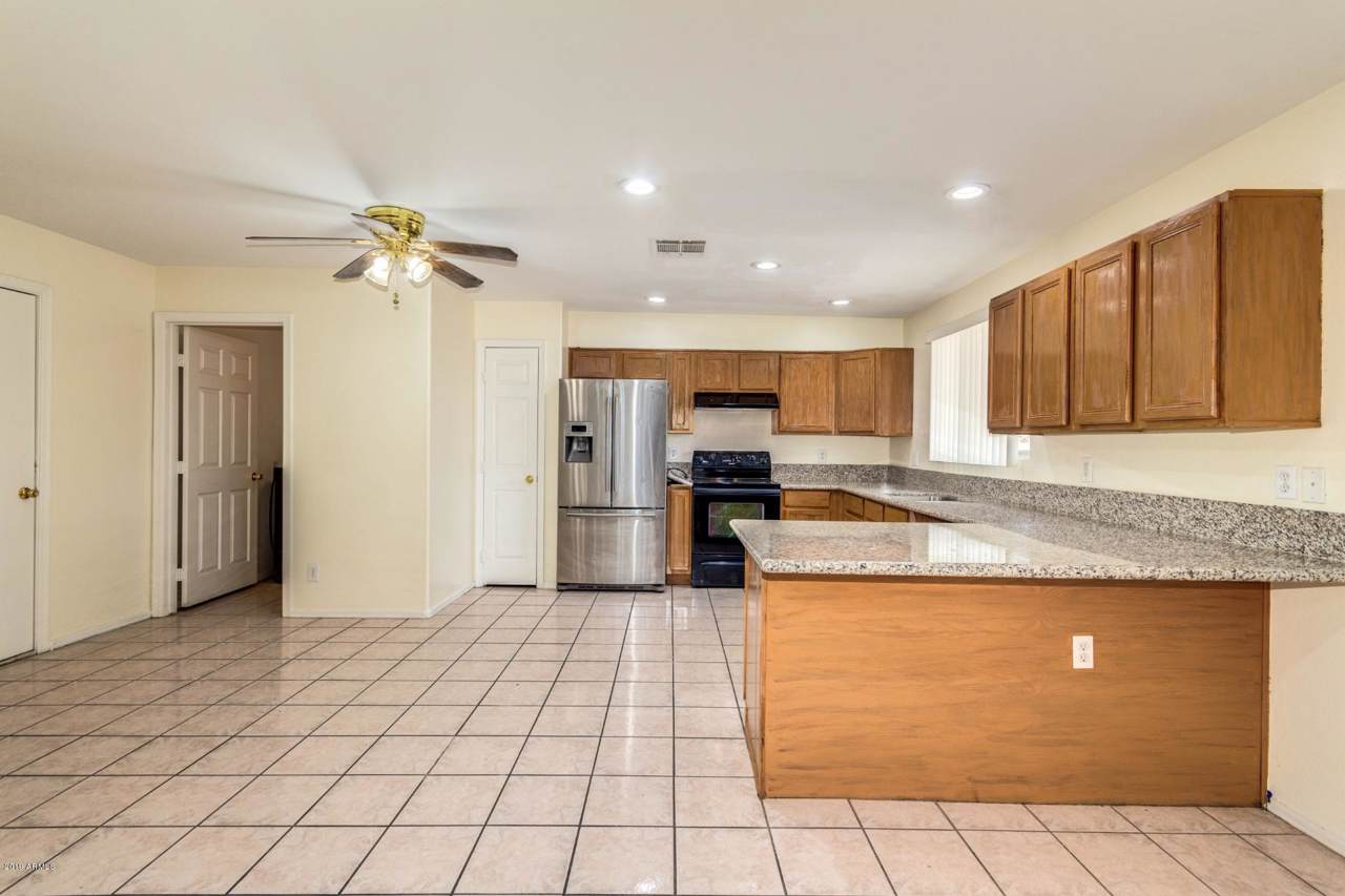 2544 53RD Avenue - Photo 1