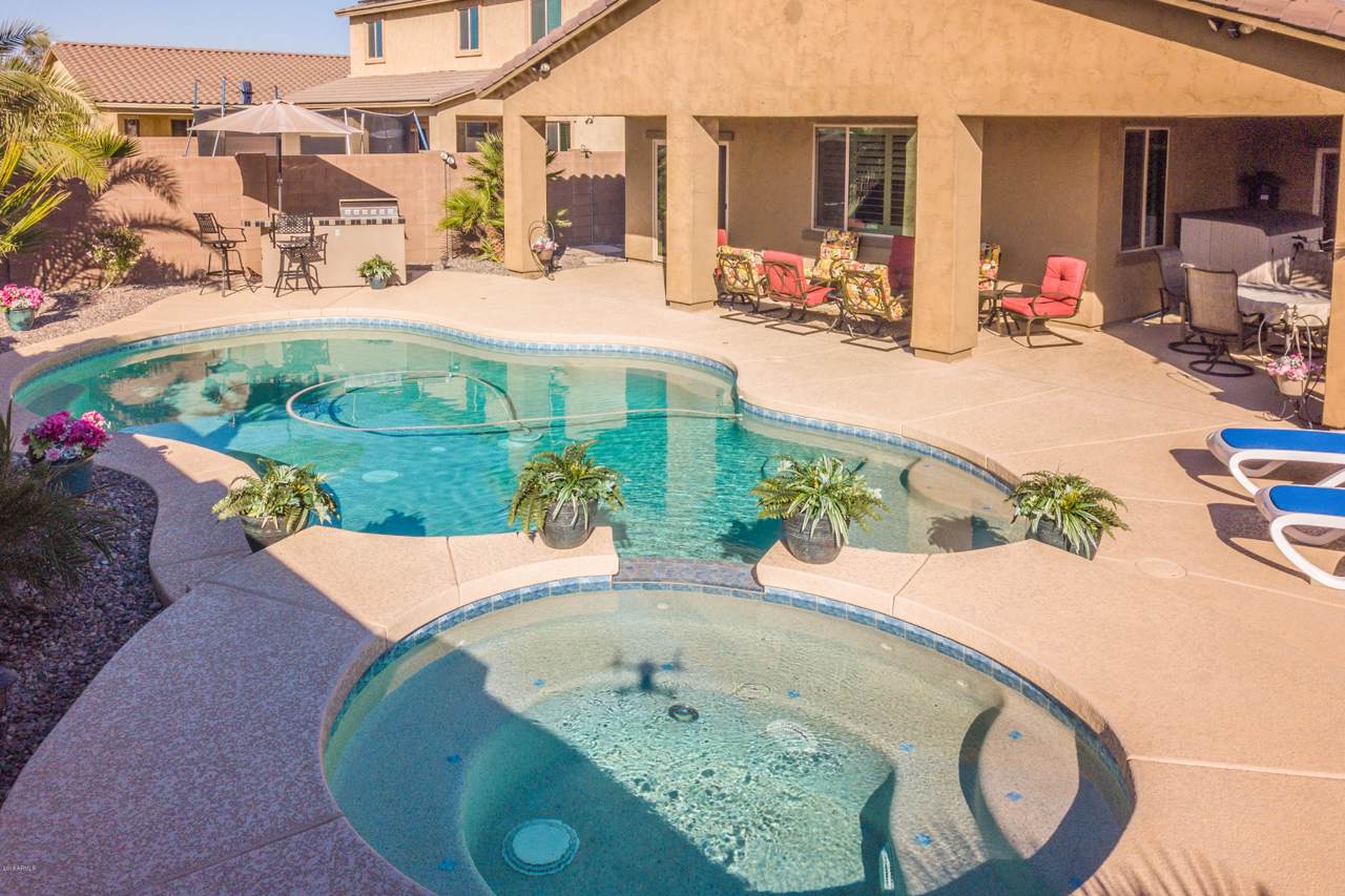 40733 Parkhill Drive - Photo 1