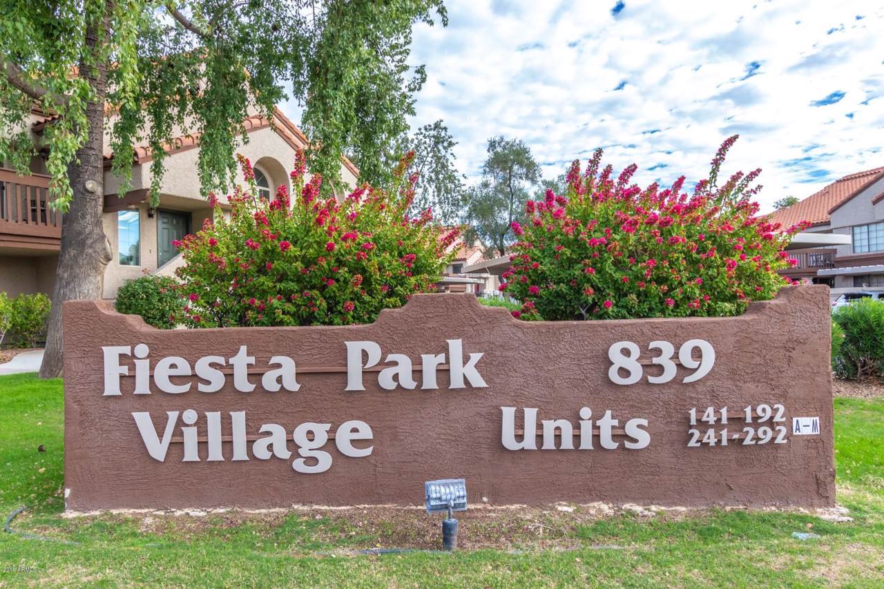 839 Westwood - Photo 1