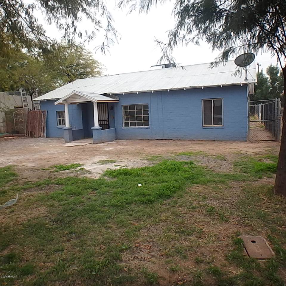 205 Elwood Street - Photo 1