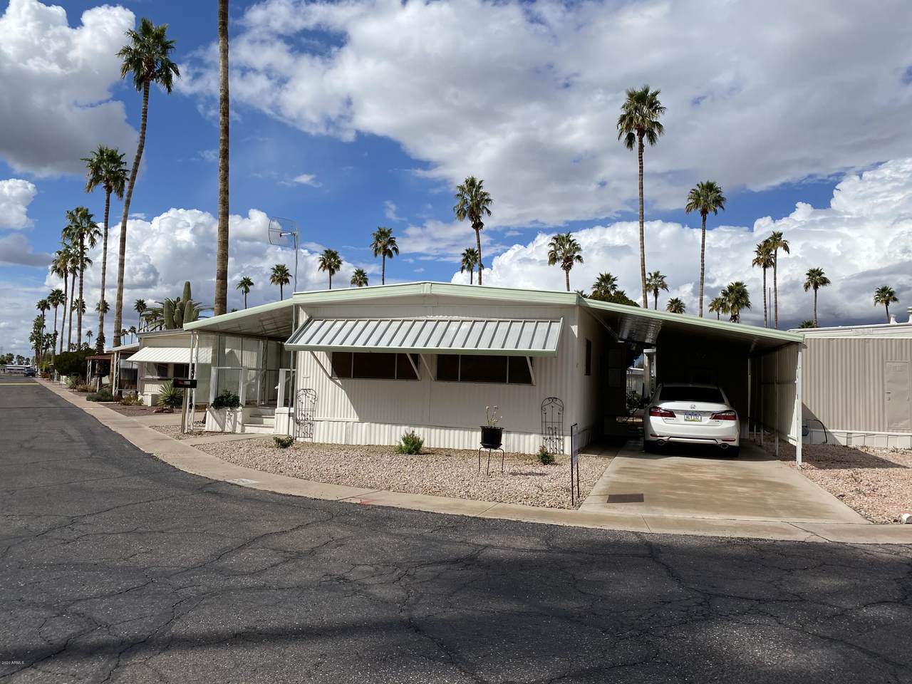 4065 University Drive - Photo 1