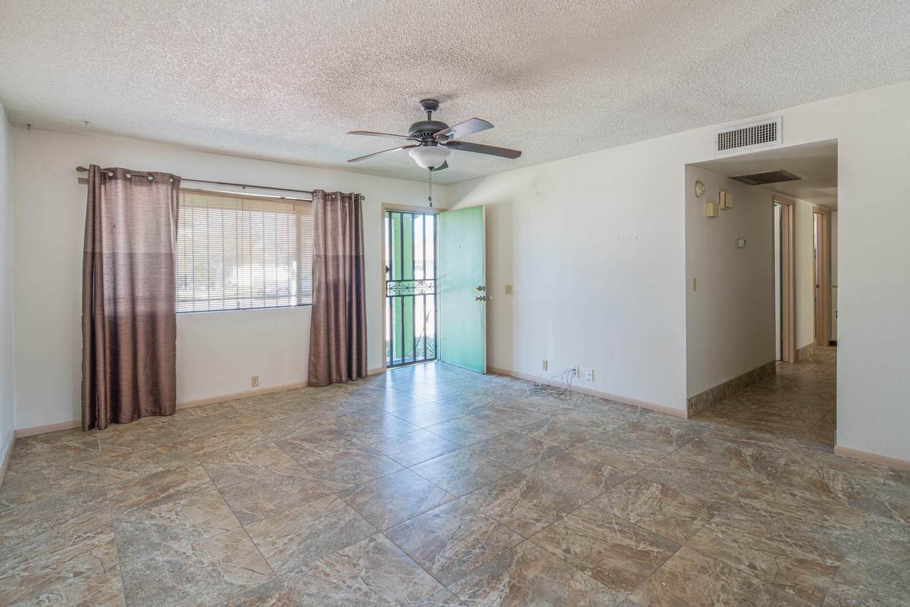 1455 Emelita Avenue - Photo 1