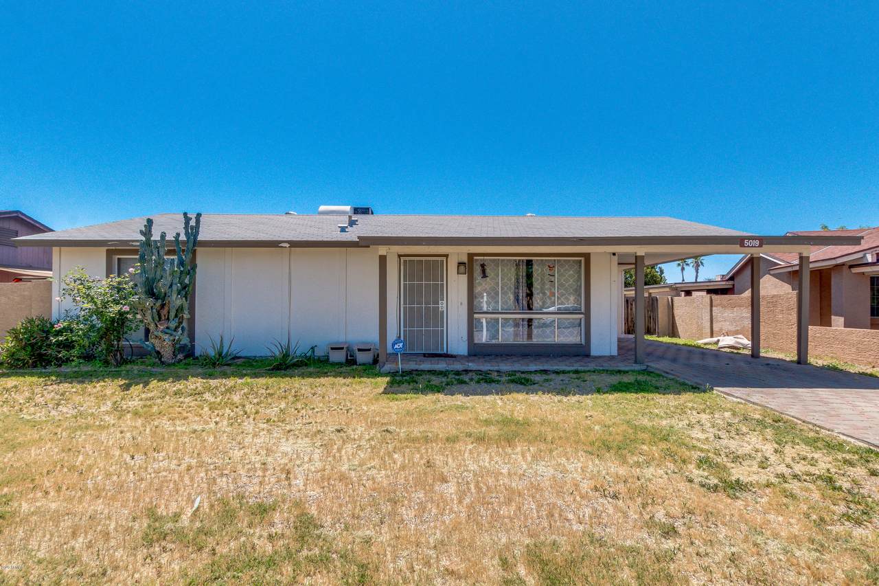 5019 Wilshire Drive - Photo 1