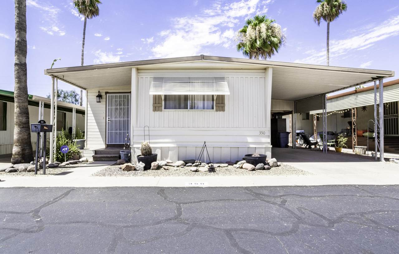 4065 University Drive - Photo 1