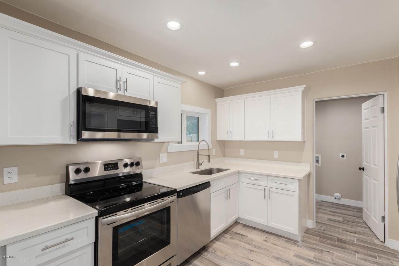 2534 9TH Street - Photo 1