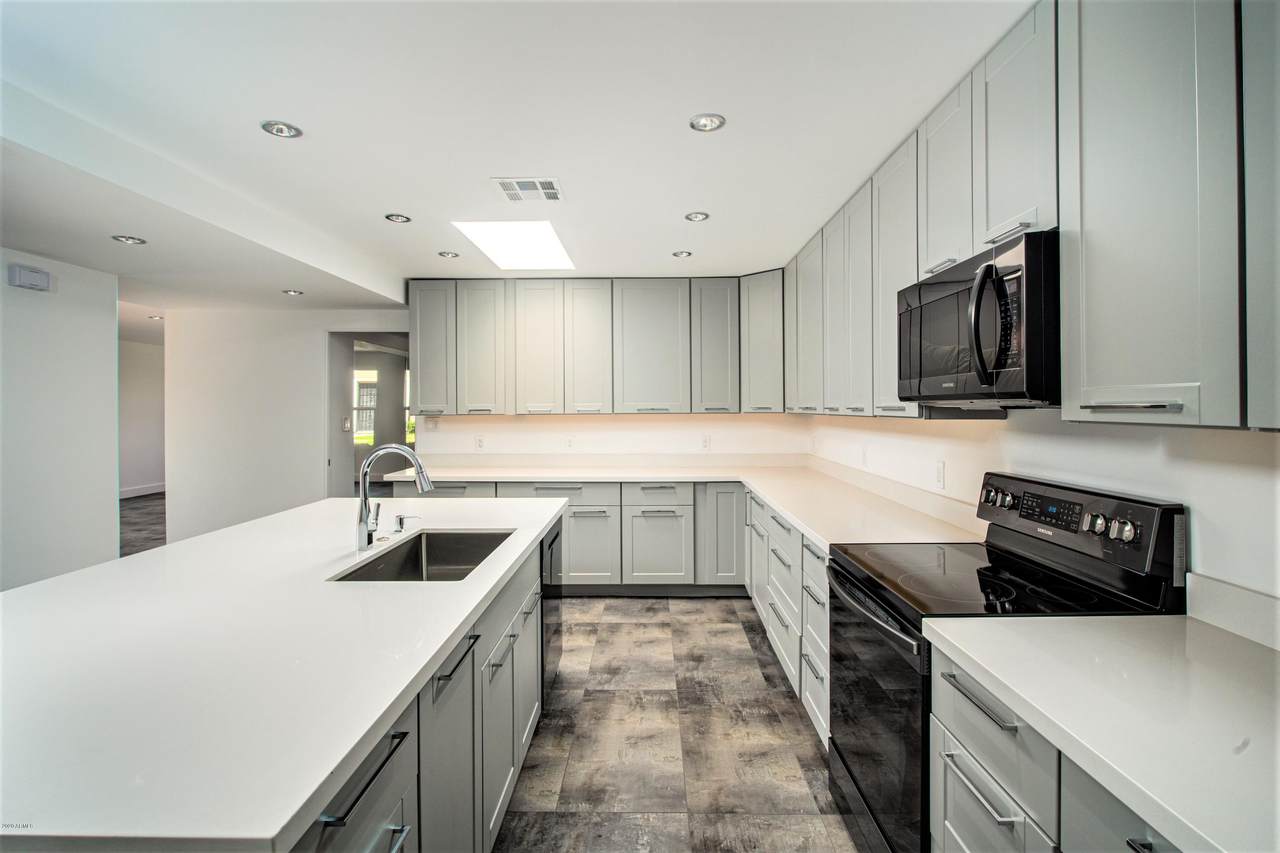 5859 Thomas Road - Photo 1