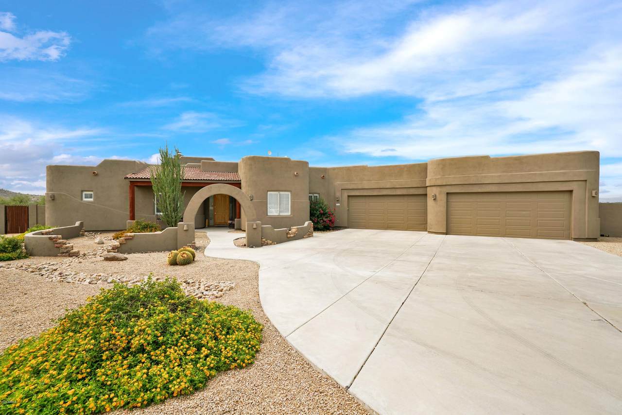 2742 Fernwood Drive - Photo 1