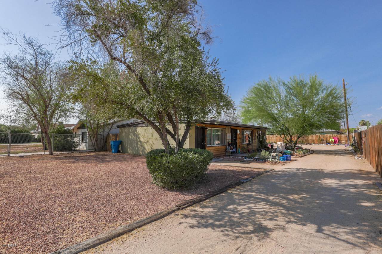 3502 Cambridge Avenue - Photo 1