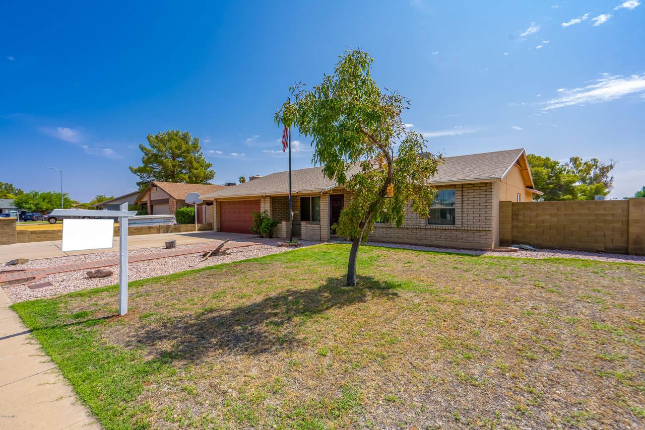 3213 Emerald Circle - Photo 1