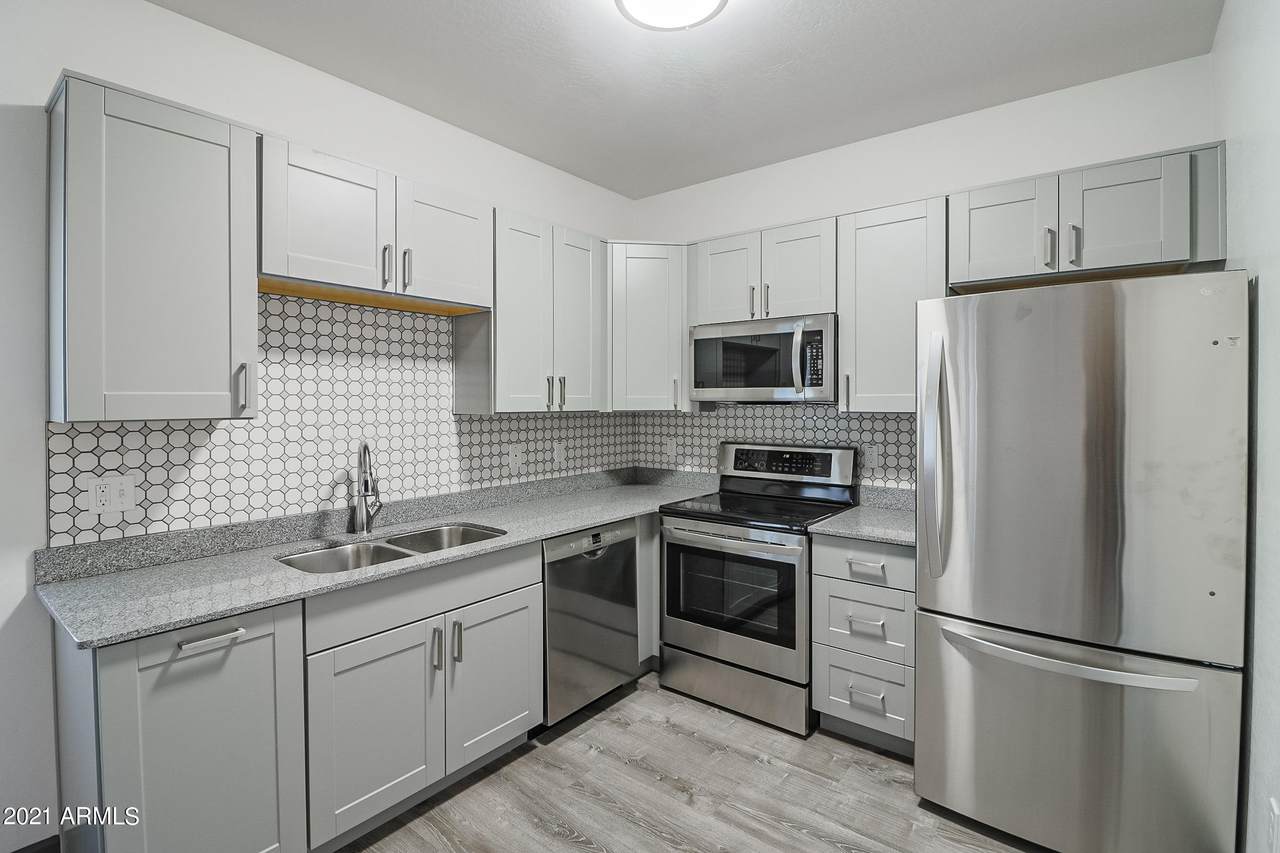 521 Mission Lane - Photo 1