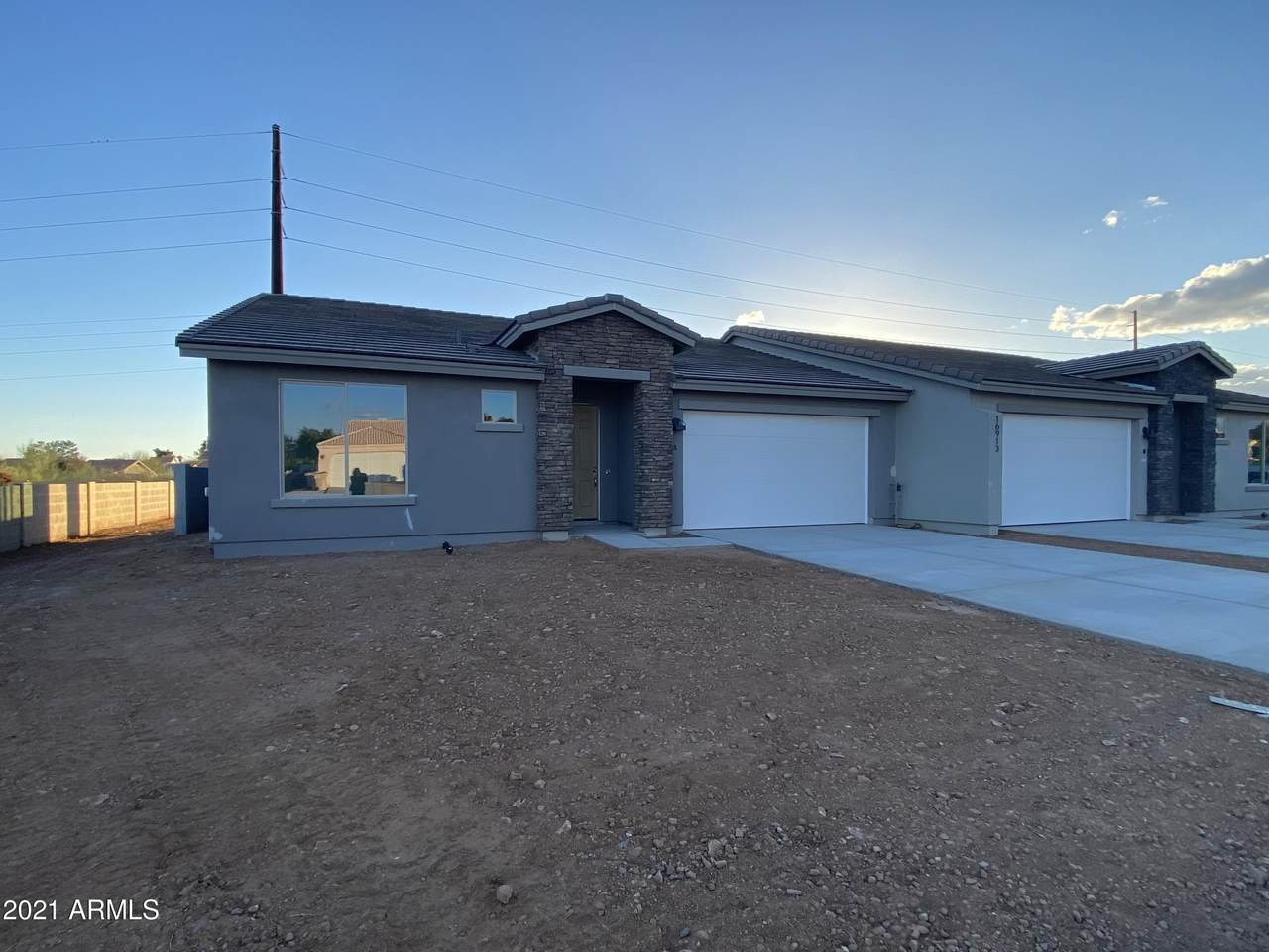 16913 Alamosa Avenue - Photo 1