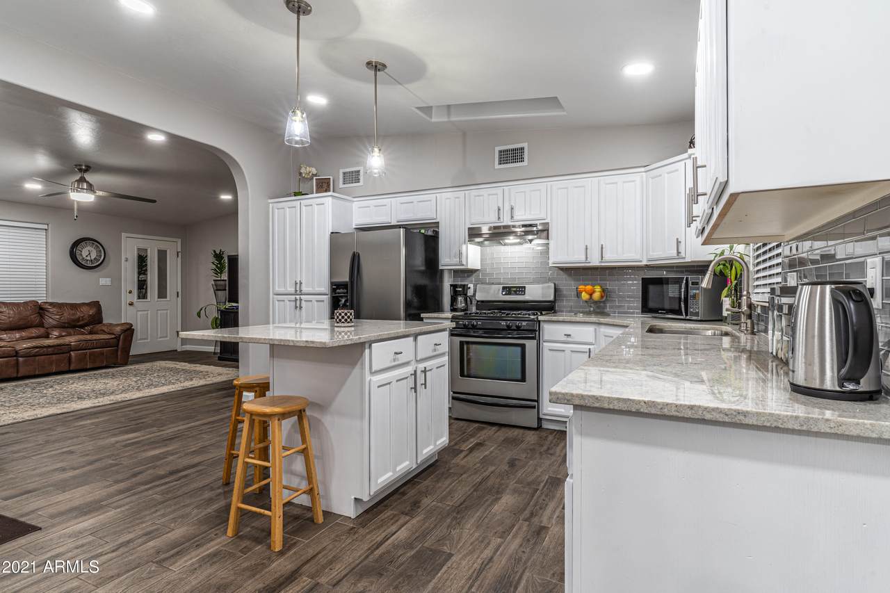 4860 Santa Ana Avenue - Photo 1