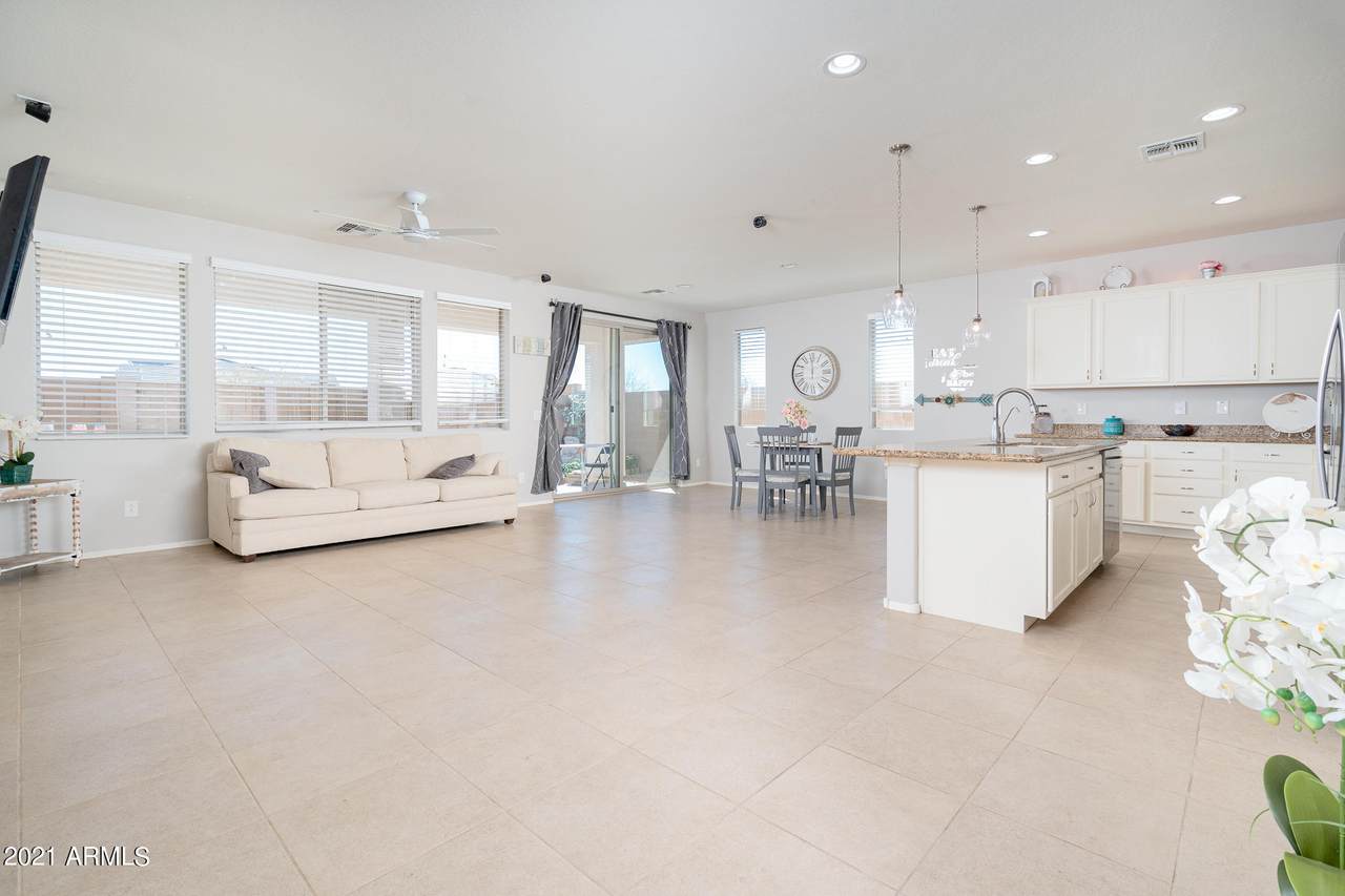 23165 226TH Way - Photo 1