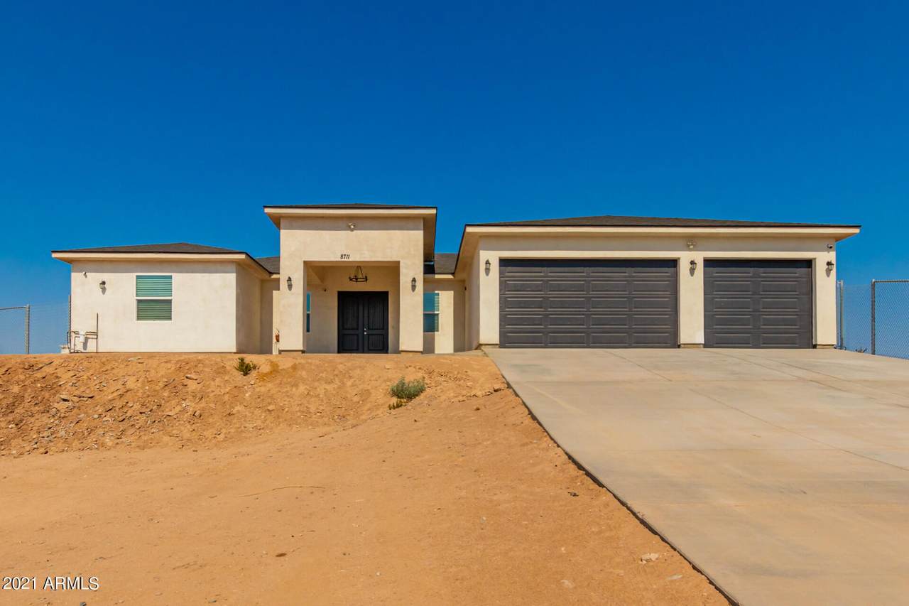 8711 203rd Drive - Photo 1