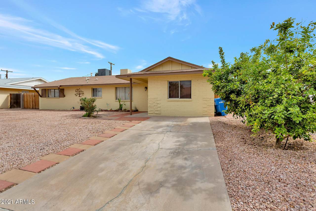 8221 Amelia Avenue - Photo 1