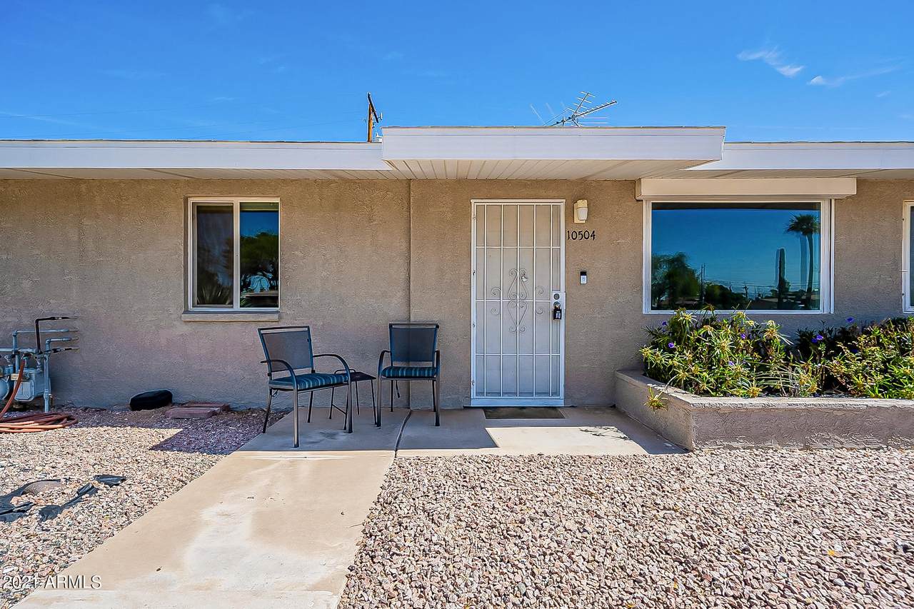 10504 Oakmont Drive - Photo 1