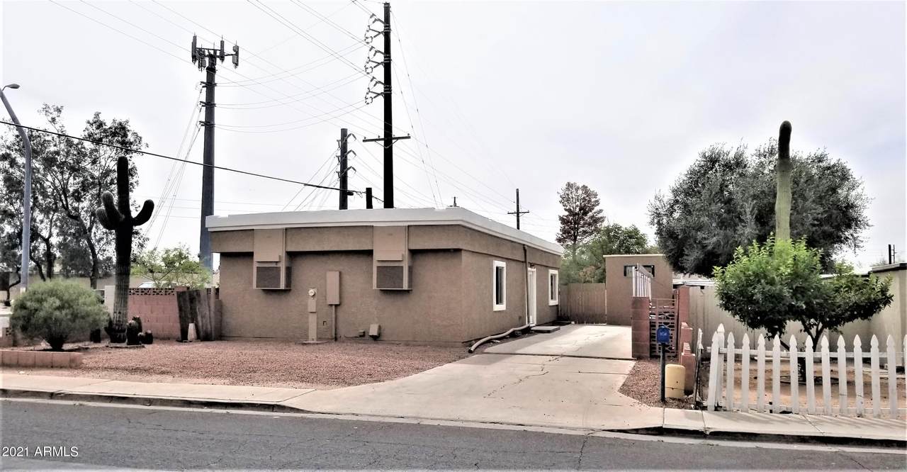 356 Windsor - Photo 1