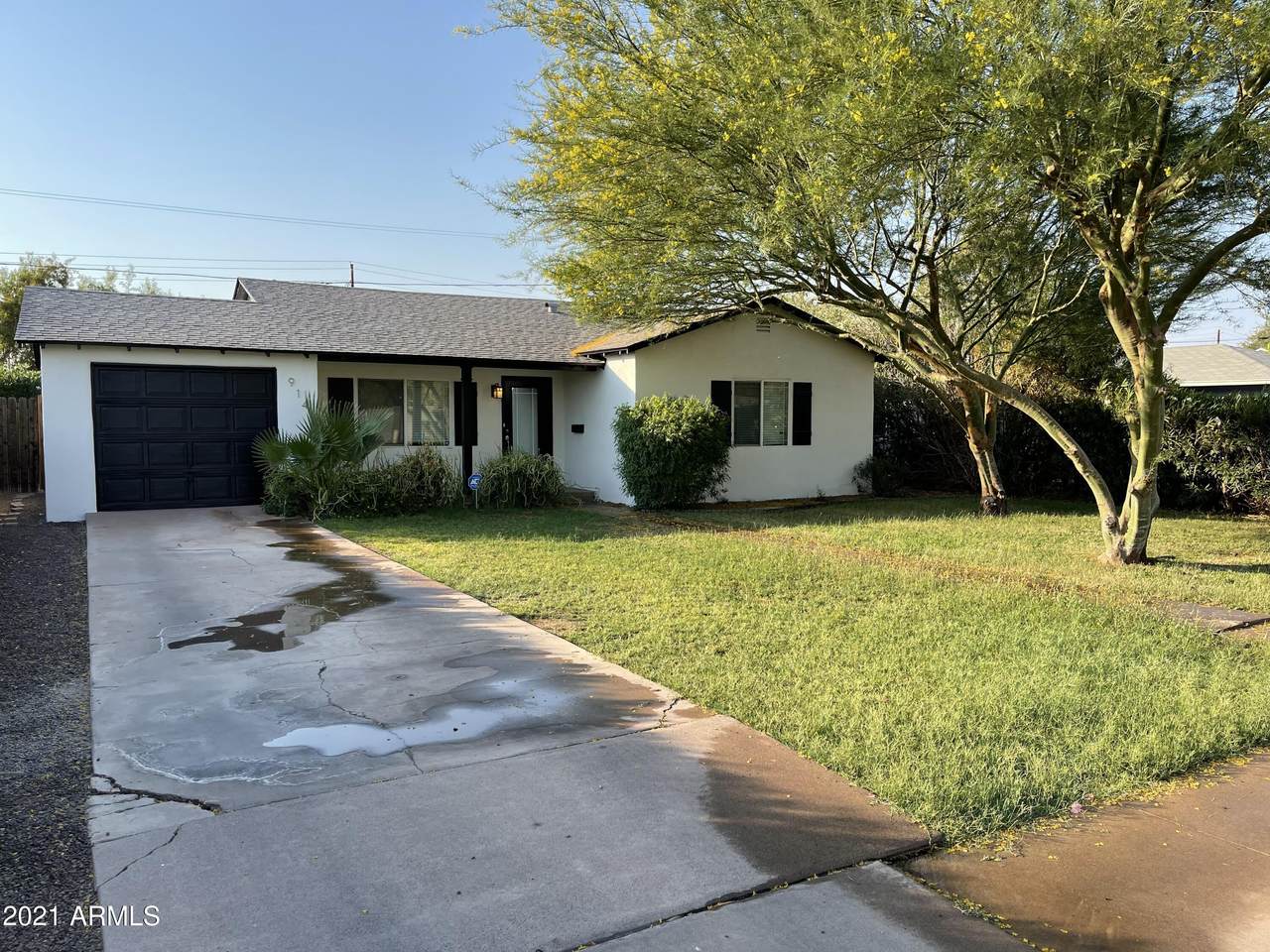 914 Roma Avenue - Photo 1