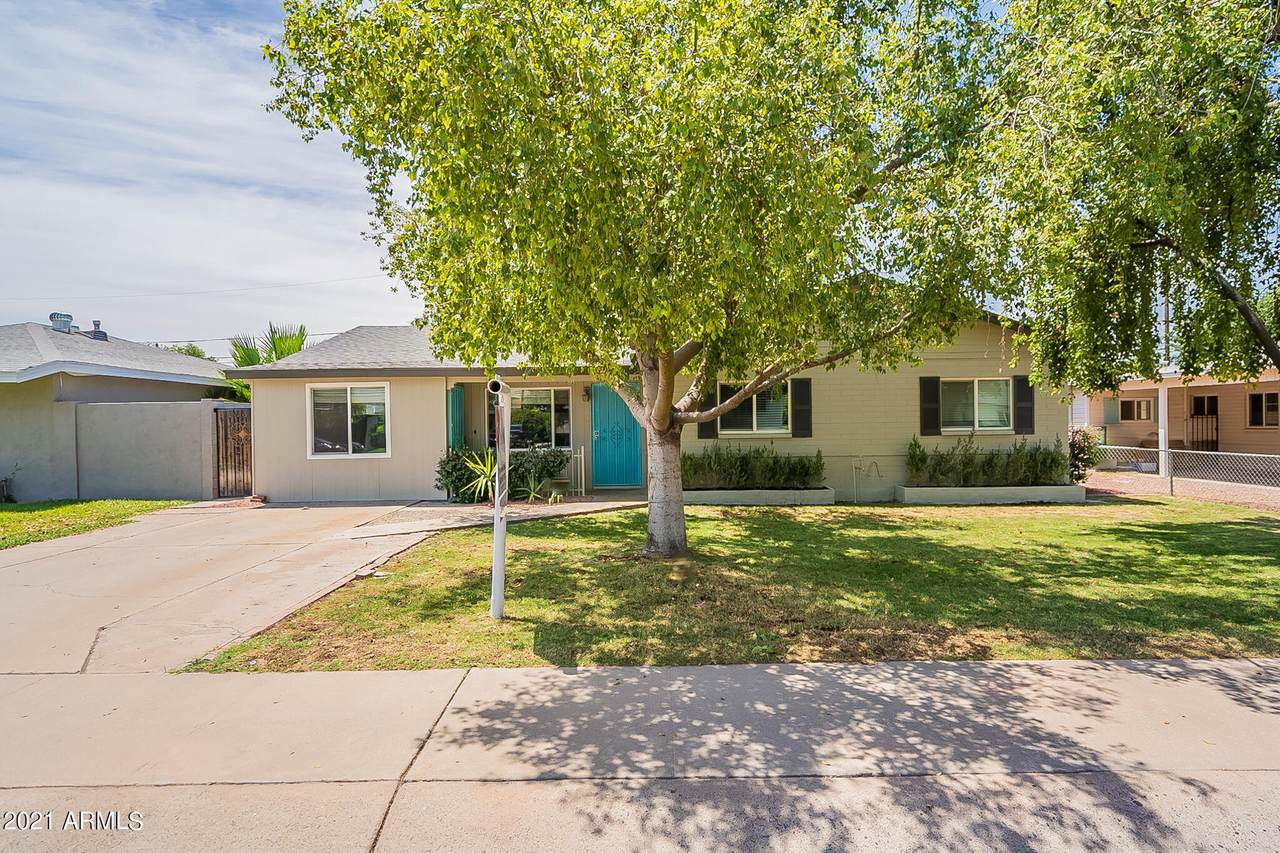 2511 Highland Avenue - Photo 1