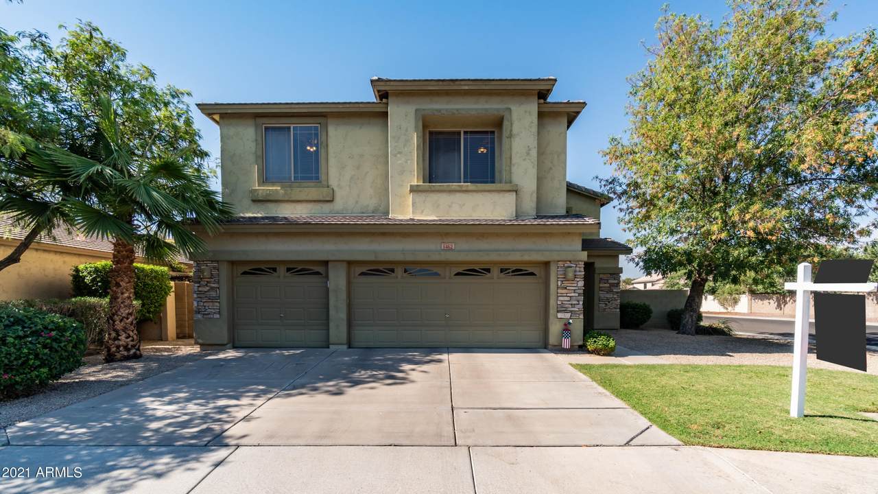 1462 Roadrunner Drive - Photo 1