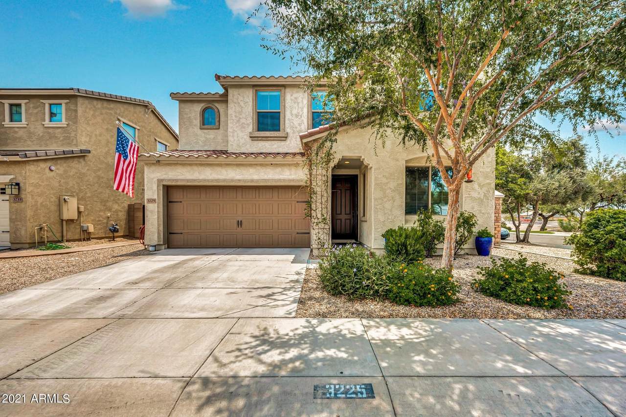 3225 Ridgewood Lane - Photo 1