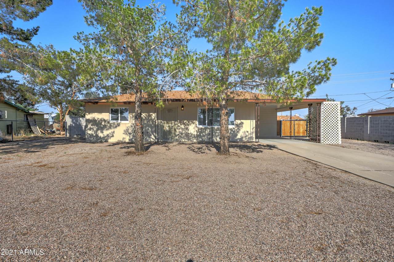 233 Hawes Road - Photo 1