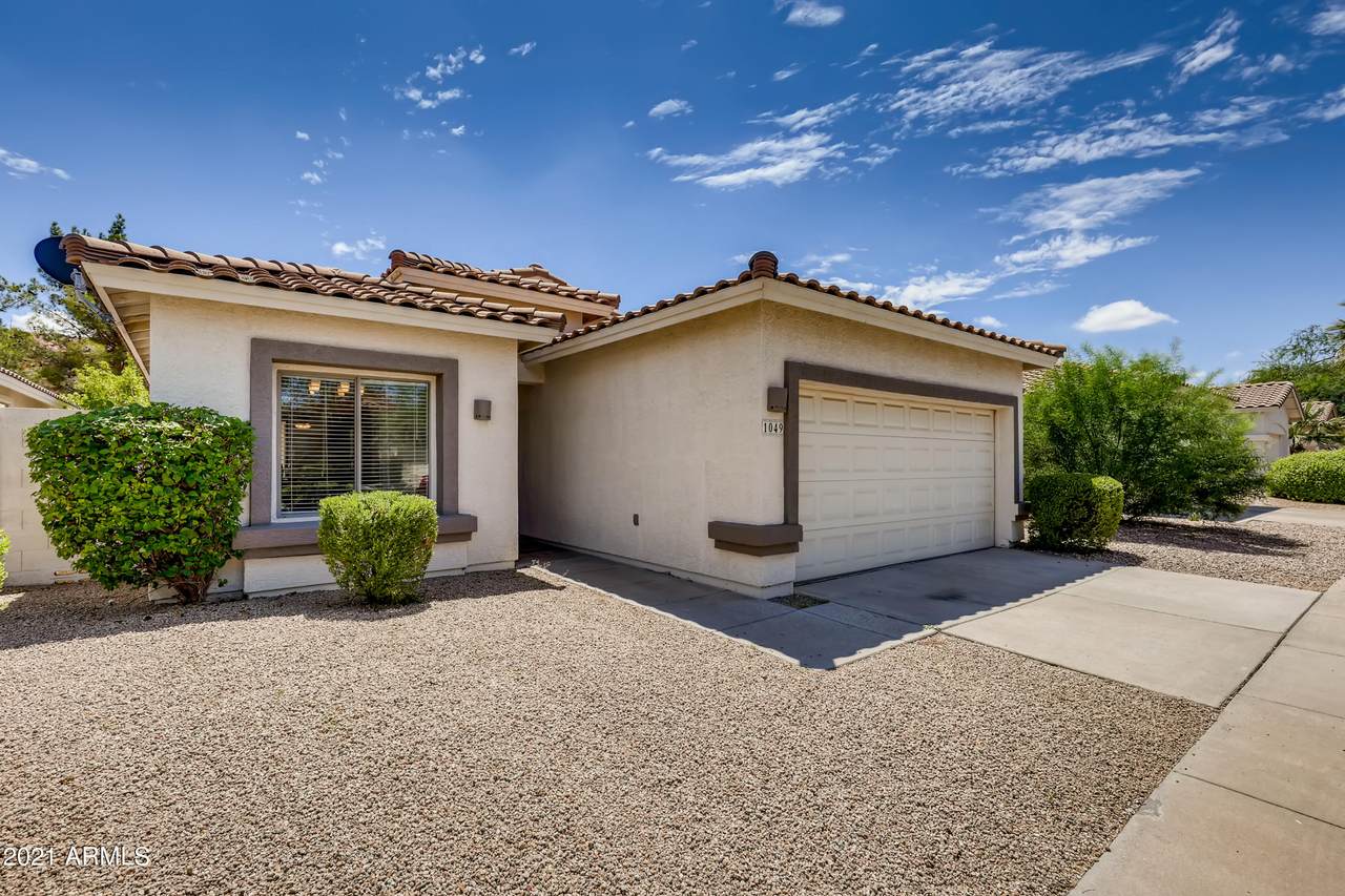 1049 Susan Lane - Photo 1