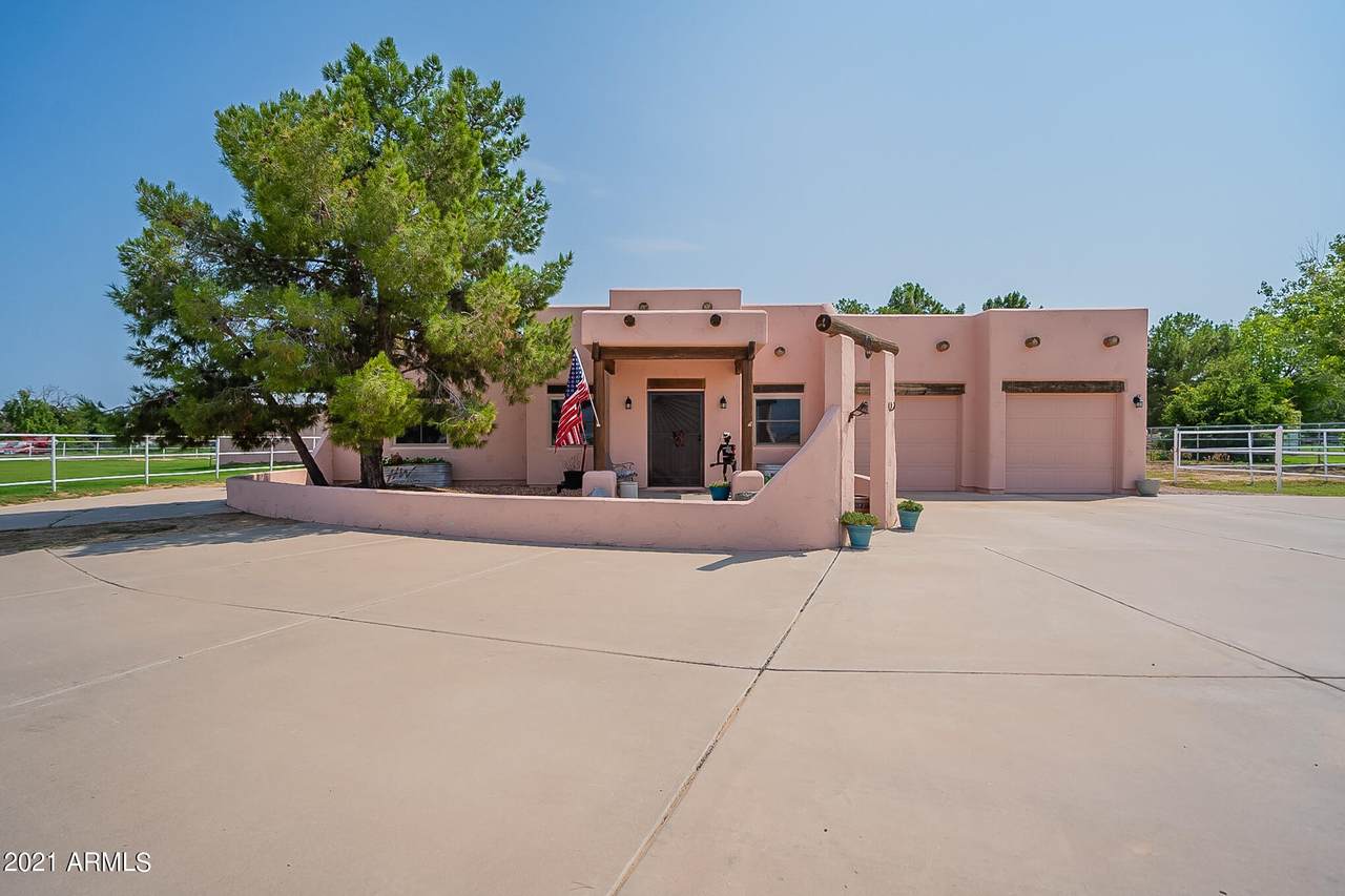 18611 Northern Avenue - Photo 1