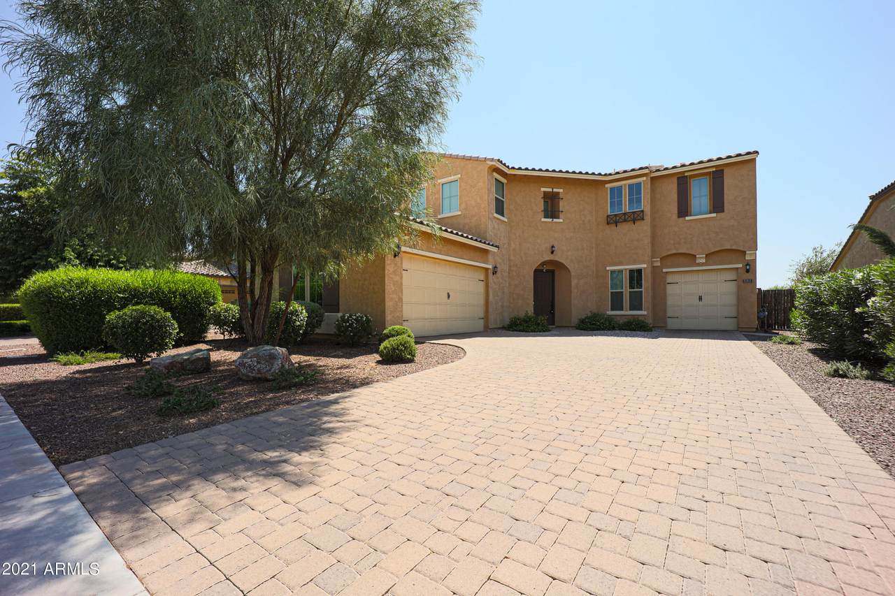 1121 Oriole Drive - Photo 1