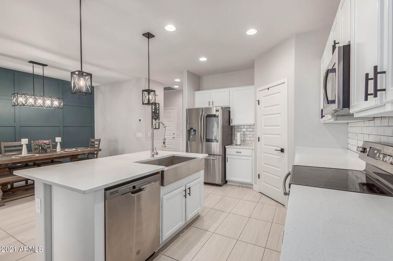 7141 32ND Drive - Photo 1