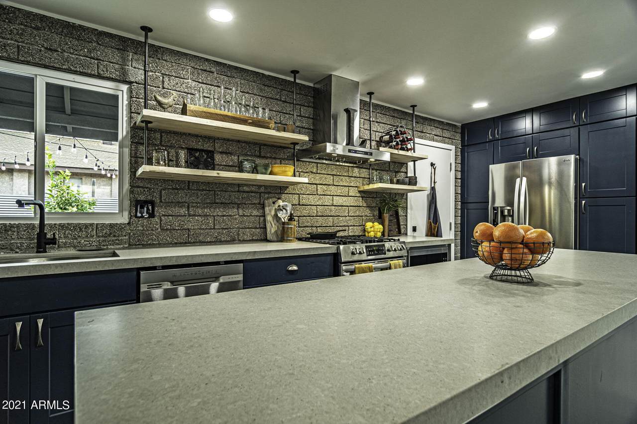 1800 Lemon Street - Photo 1