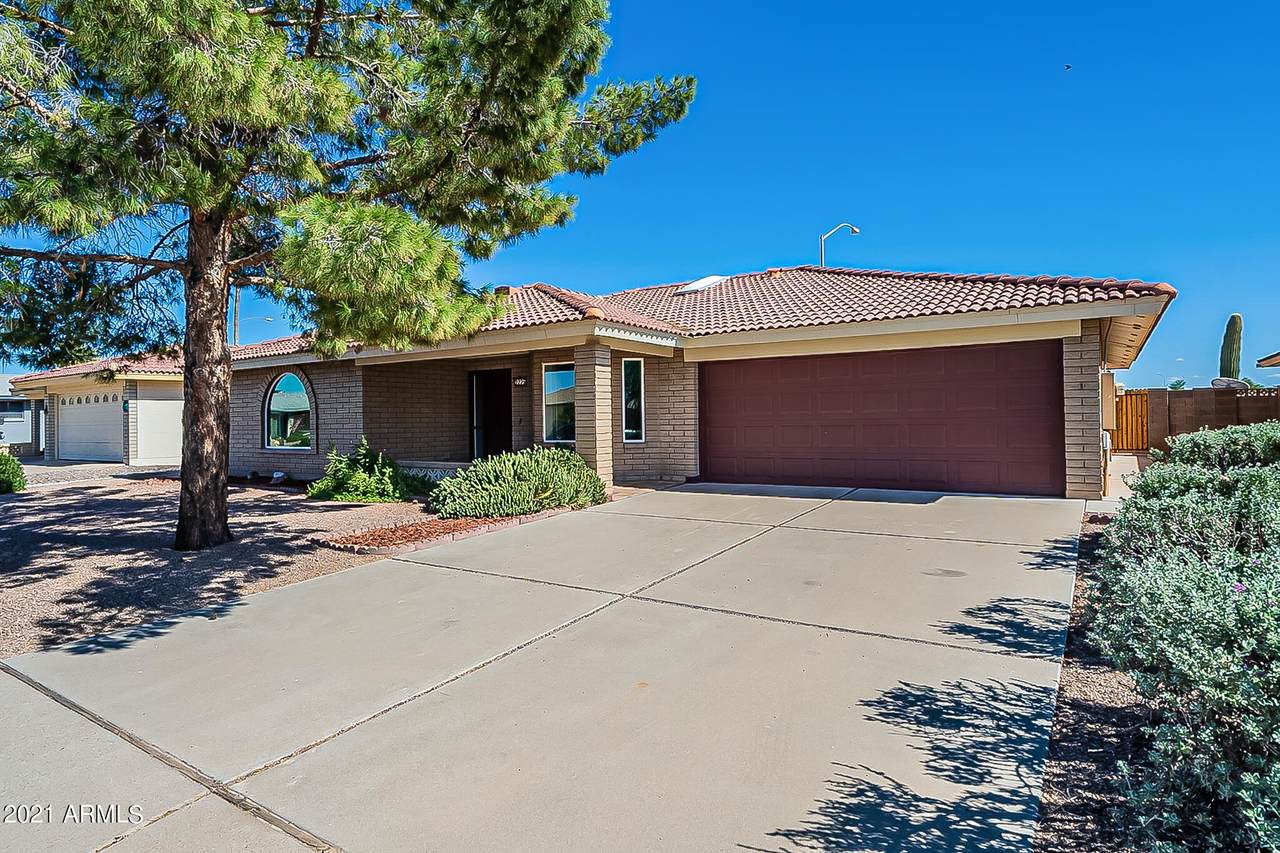 2225 Zinnia - Photo 1