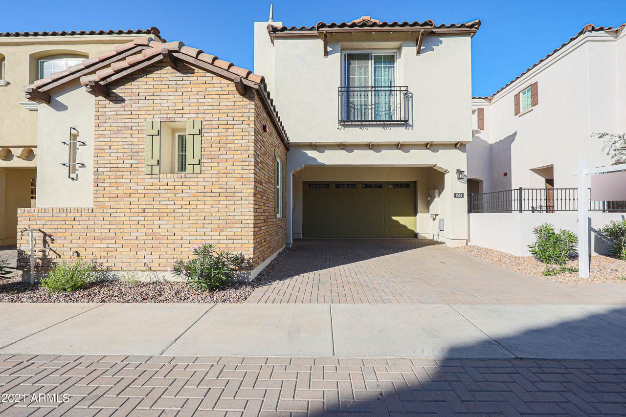1558 Shannon Street - Photo 1