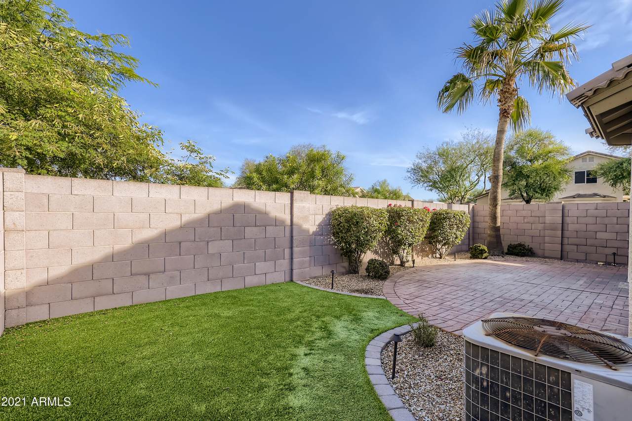 16036 11TH Avenue - Photo 1