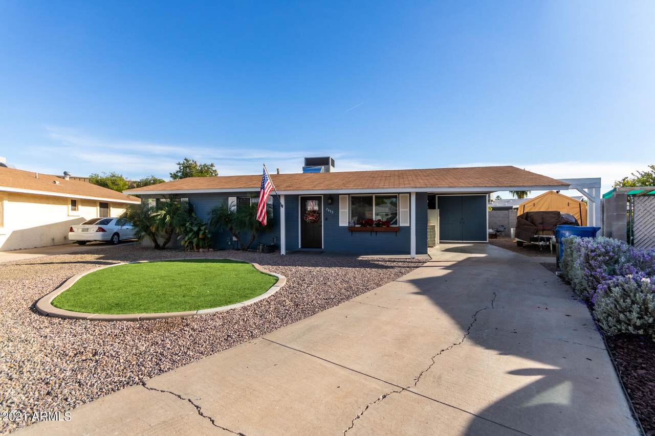 7453 Crescent Circle - Photo 1