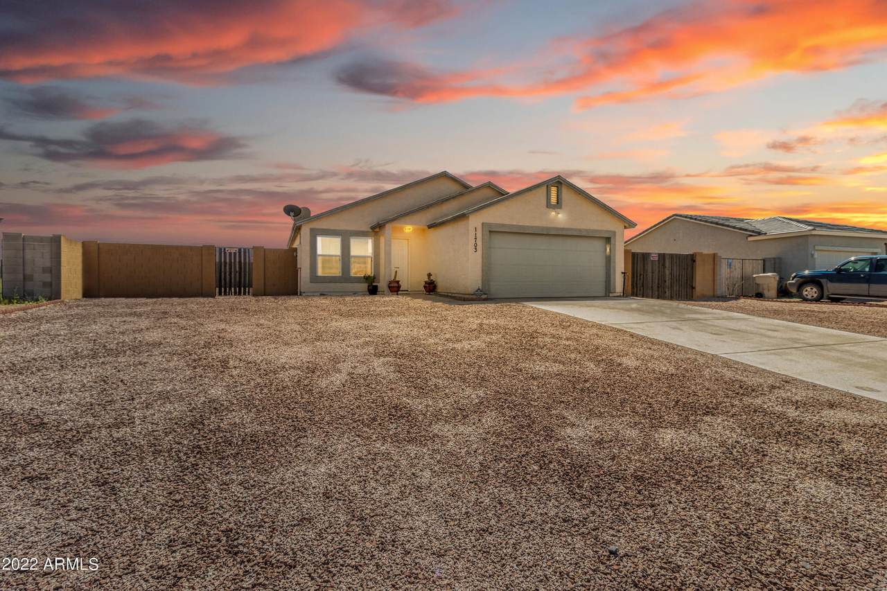 Mountain Views and More! Casa Grande Valley Area Real Estate Yost